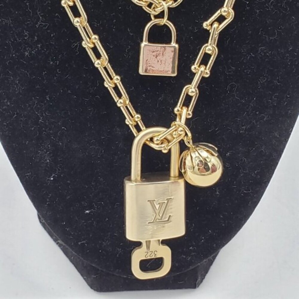 Authentic Louis Vuitton Lock & Key W/ Unbranded Stainless Steel Gold Platedchain - Picture 3 of 12